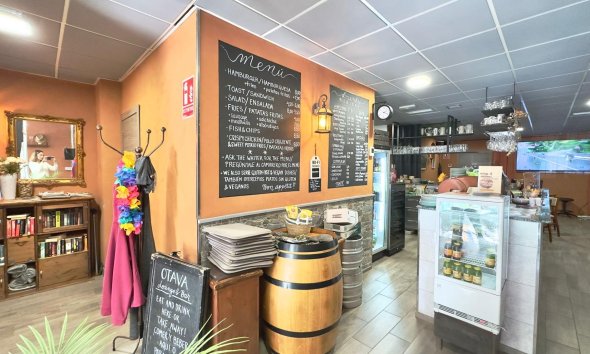 Resale - Commercial premises / Commercial unit / Retail space - Torrevieja - Acequion