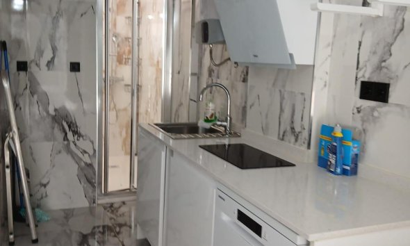 Resale - Apartment - Torrevieja - Centro