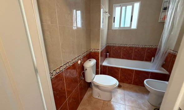 Resale - Apartment - Torrevieja - Parque de Las Naciones