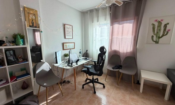 Resale - Apartment - Torrevieja - Parque de Las Naciones