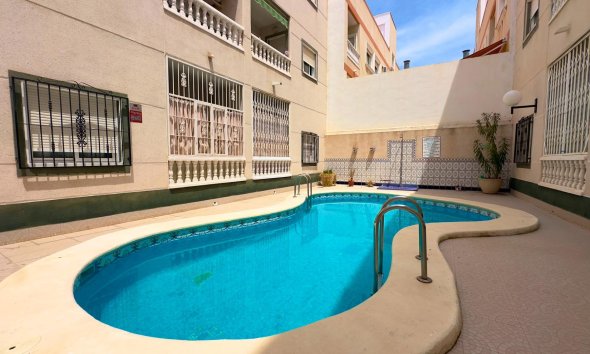 Resale - Apartment - Torrevieja - Centro
