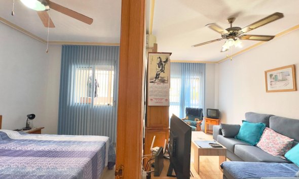 Resale - Apartment - Torrevieja - Centro