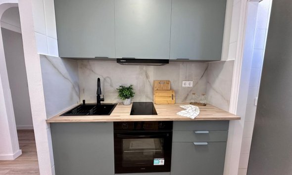 Resale - Apartment - Torrevieja - Habaneras