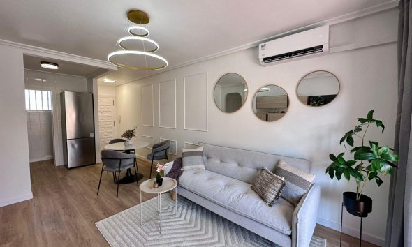 Resale - Apartment - Torrevieja - Habaneras