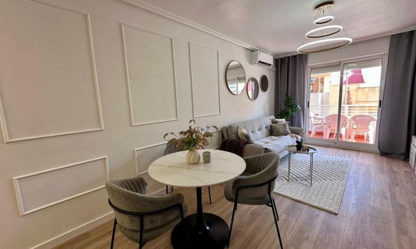 Resale - Apartment - Torrevieja - Habaneras