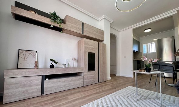 Resale - Apartment - Torrevieja - Habaneras