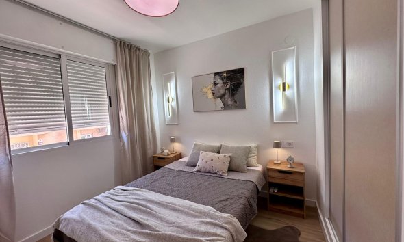 Resale - Apartment - Torrevieja - Habaneras