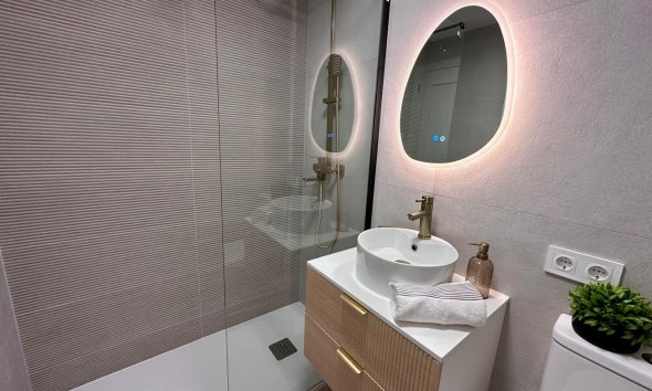 Resale - Apartment - Torrevieja - Habaneras