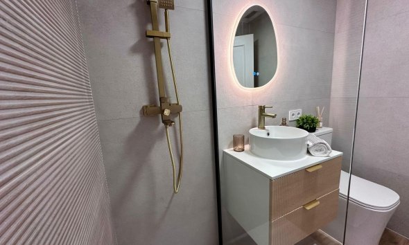Resale - Apartment - Torrevieja - Habaneras
