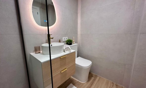 Resale - Apartment - Torrevieja - Habaneras