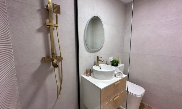 Resale - Apartment - Torrevieja - Habaneras