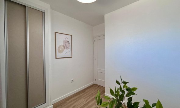Resale - Apartment - Torrevieja - Habaneras