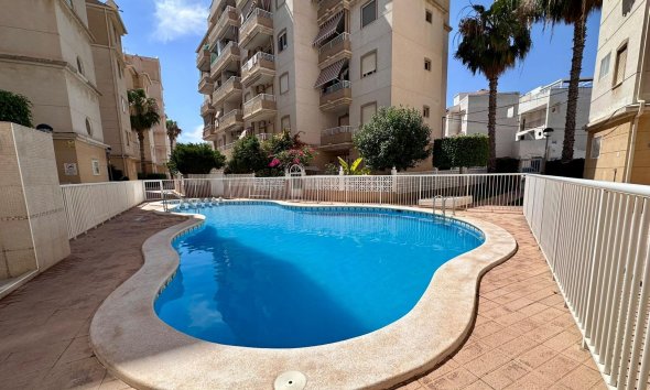 Resale - Apartment - Torrevieja - Habaneras