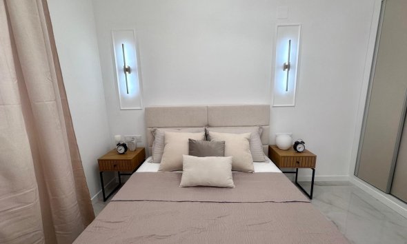 Resale - Apartment - Torrevieja - Estacion de autobuses