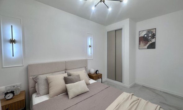 Resale - Apartment - Torrevieja - Estacion de autobuses