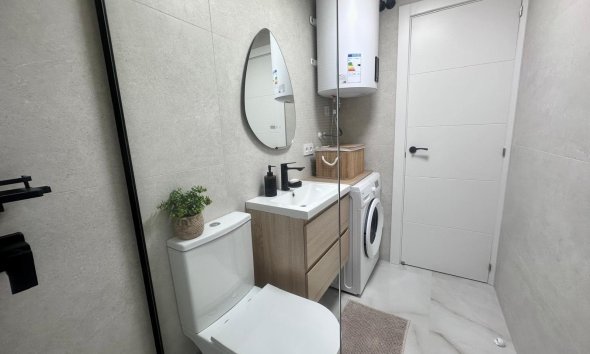 Resale - Apartment - Torrevieja - Estacion de autobuses