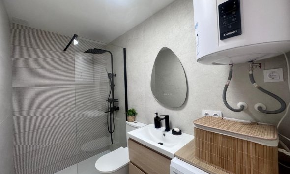 Resale - Apartment - Torrevieja - Estacion de autobuses