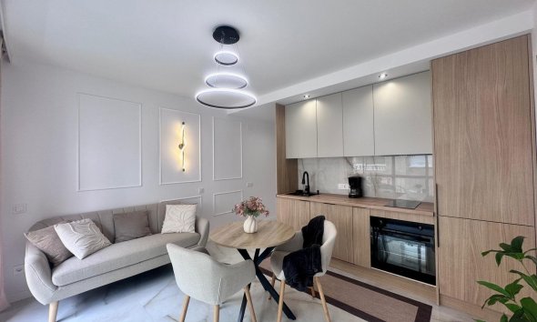 Resale - Apartment - Torrevieja - Estacion de autobuses