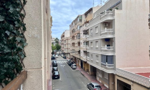 Resale - Apartment - Torrevieja - Estacion de autobuses