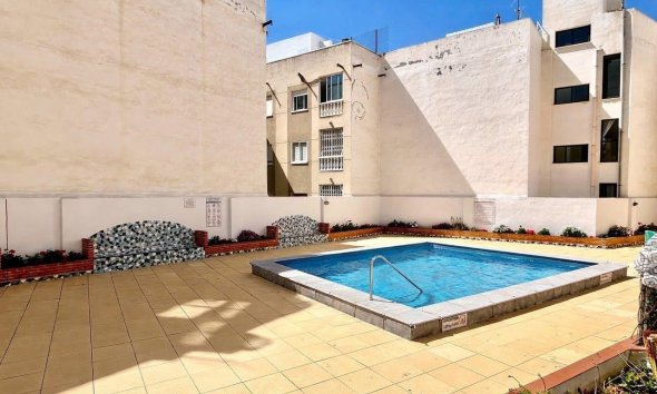 Resale - Apartment - Torrevieja - Estacion de autobuses