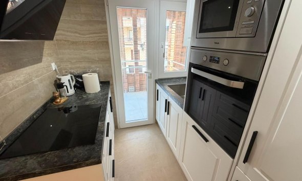 Resale - Apartment - Torrevieja - Playa del Cura