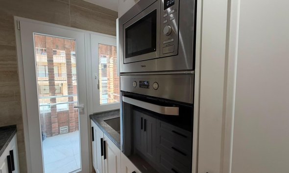 Resale - Apartment - Torrevieja - Playa del Cura