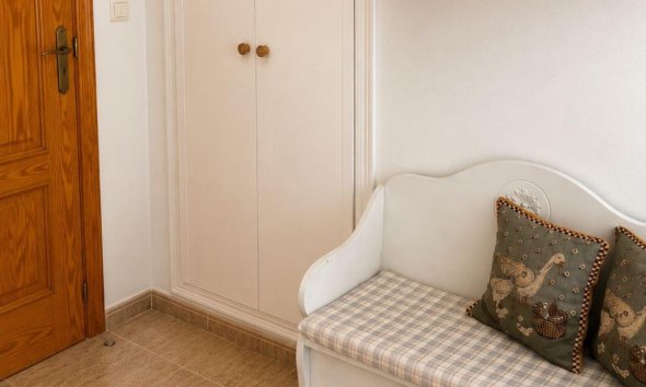 Resale - Apartment - Orihuela Costa - Campoamor