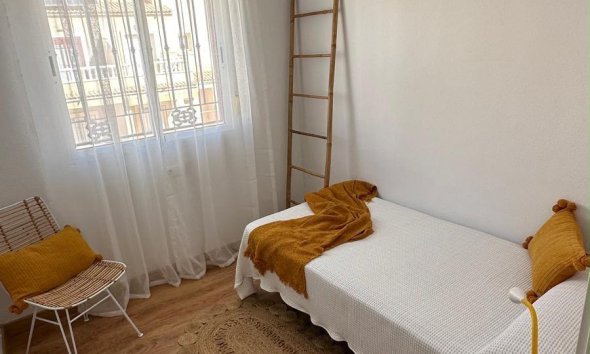 Resale - Terraced house / Townhouse - Orihuela Costa - La Zenia