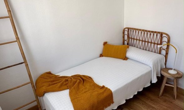 Resale - Terraced house / Townhouse - Orihuela Costa - La Zenia