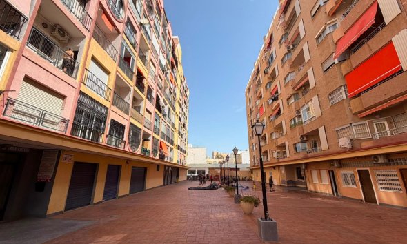 Resale - Apartment - Torrevieja - Habaneras