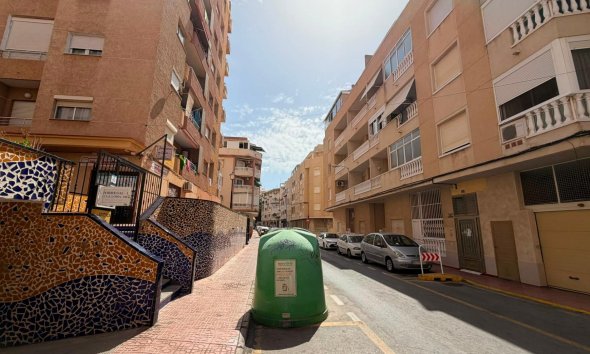 Resale - Apartment - Torrevieja - Habaneras