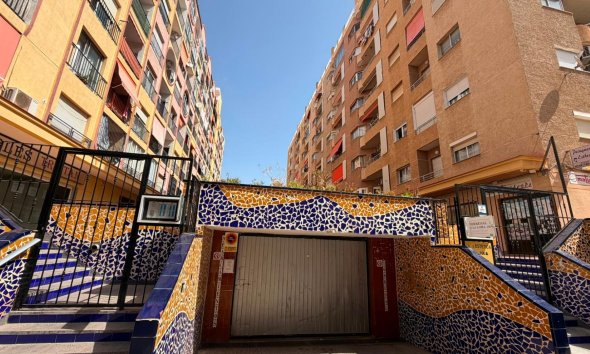 Resale - Apartment - Torrevieja - Habaneras