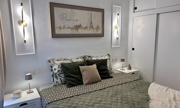 Resale - Apartment - Torrevieja - Estacion de autobuses