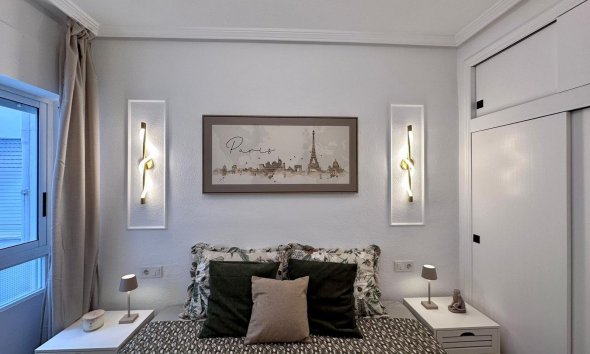 Resale - Apartment - Torrevieja - Estacion de autobuses
