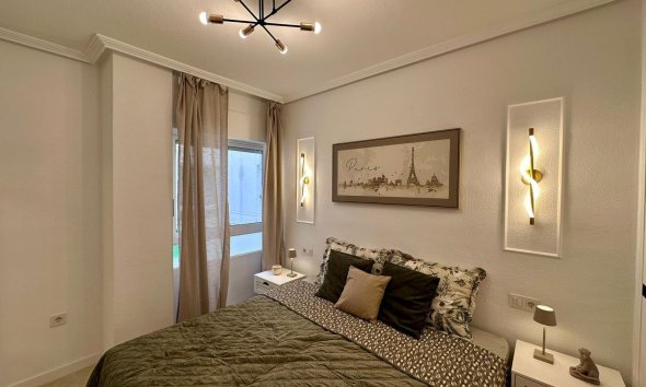 Resale - Apartment - Torrevieja - Estacion de autobuses