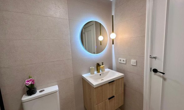 Resale - Apartment - Torrevieja - Estacion de autobuses