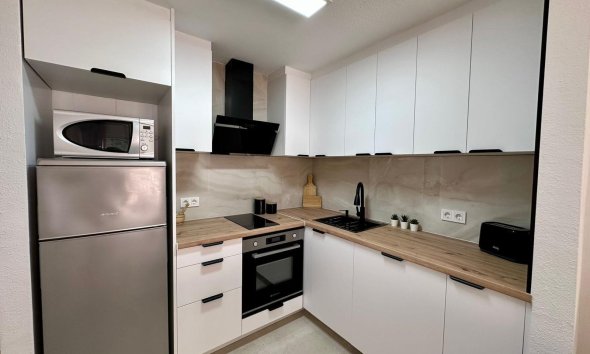 Resale - Apartment - Torrevieja - Estacion de autobuses