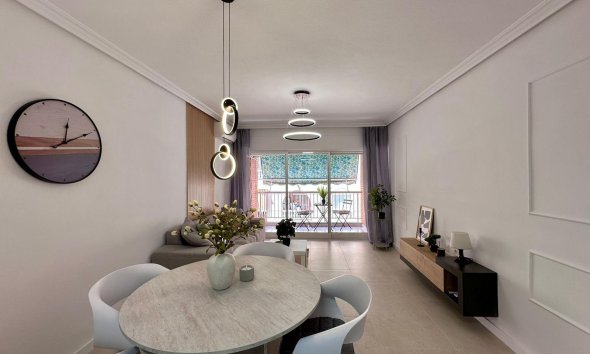 Resale - Apartment - Torrevieja - Estacion de autobuses