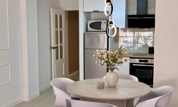 Resale - Apartment - Torrevieja - Estacion de autobuses