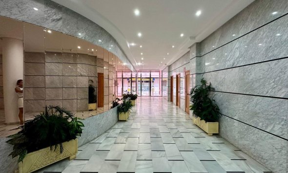 Resale - Apartment - Torrevieja - Estacion de autobuses