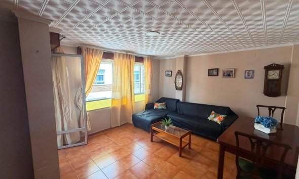 Reventa - Apartamento / Dúplex - Torrevieja