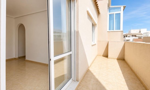 Resale - Apartment - Torrevieja - Centro