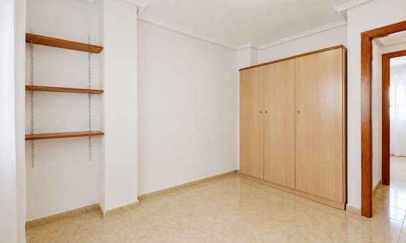 Resale - Apartment - Torrevieja - Centro