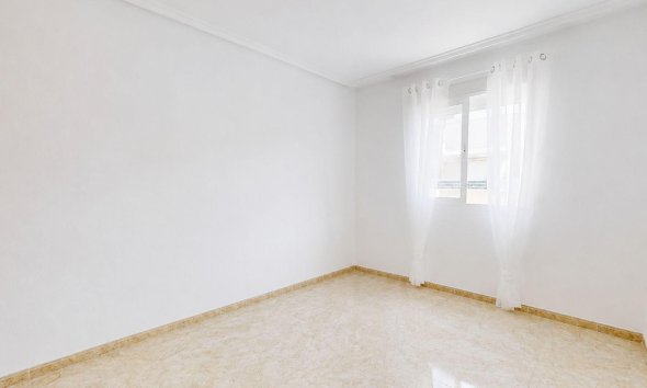 Resale - Apartment - Torrevieja - Centro
