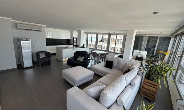 Resale - Apartment - Torrevieja - Acequion