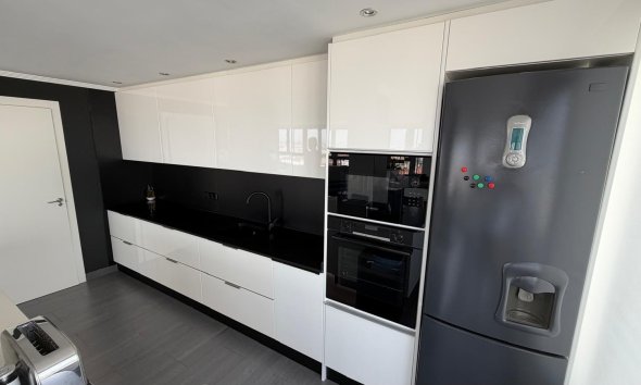 Resale - Apartment - Torrevieja - Acequion