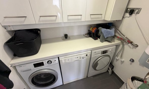 Resale - Apartment - Torrevieja - Acequion