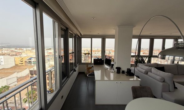Resale - Apartment - Torrevieja - Acequion