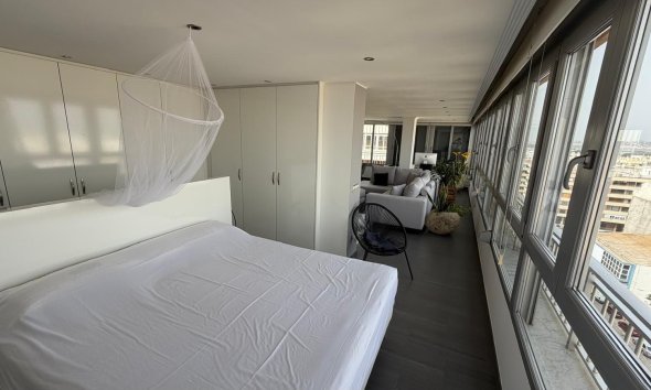 Resale - Apartment - Torrevieja - Acequion