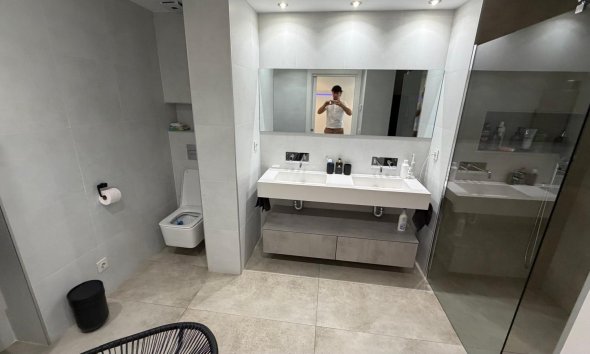 Resale - Apartment - Torrevieja - Acequion